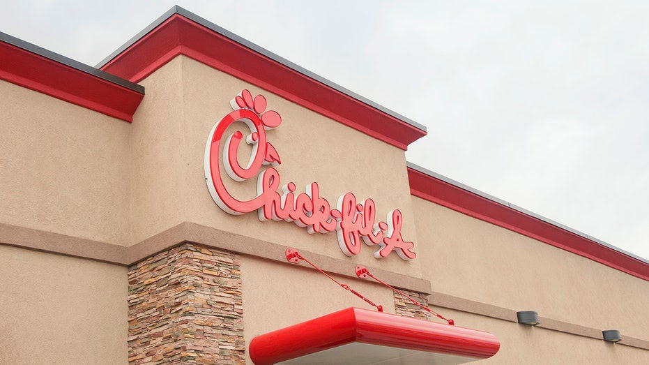 Why New York Dems are trying to ban this fast-food chain from rest stops