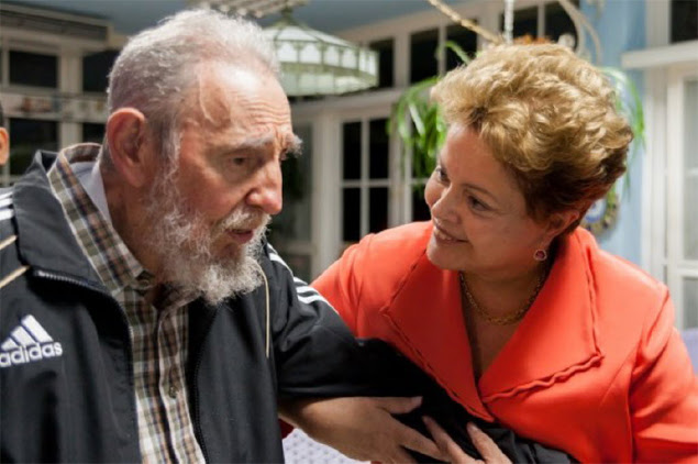 Dilma Rousseff e Fidel Castro conversam durante encontro ontem em Havana