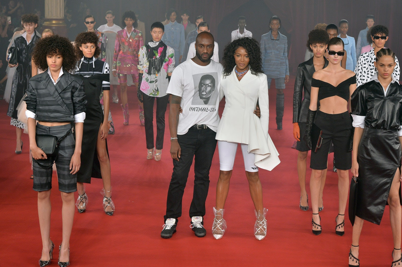 La imagen puede contener Persona humana Naomi Campbell Moda Gafas de sol Accesorios Accesorio Premiere y MyaLecia Naylor