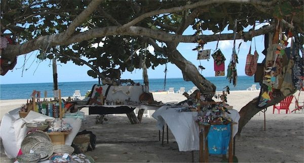 News generales croisiere et mer.. peut etre en traduc auto - Page 20 Crafts-on-Beach