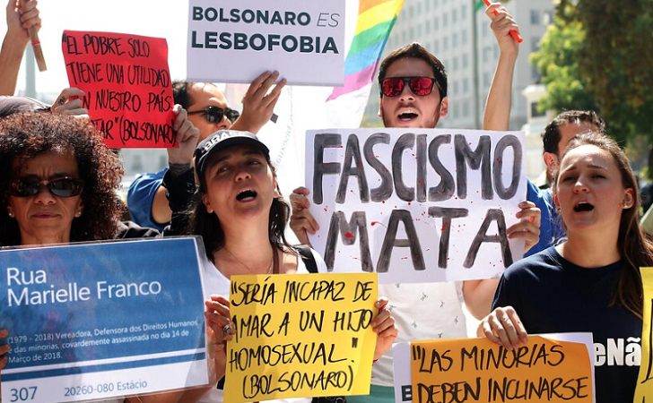 La visita de Bolsonaro provoca tres días de protestas en Chile.